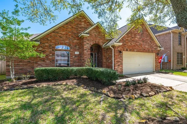 $329,900 | 2438 Sullivan Lane, Dickinson, TX 77539