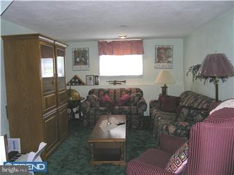 529 Kennerly Road Springfield, PA 19064 - Photo 5 of 12 Family Room