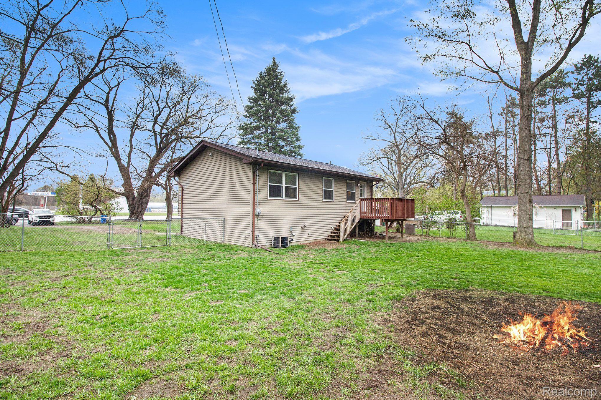 594 East Highland Road Howell, MI 48843 - Photo 14 of 14 Gallery Image 14