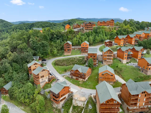 $1,159,999 | 1237 Bird Nest Way, Sevierville, TN 37862