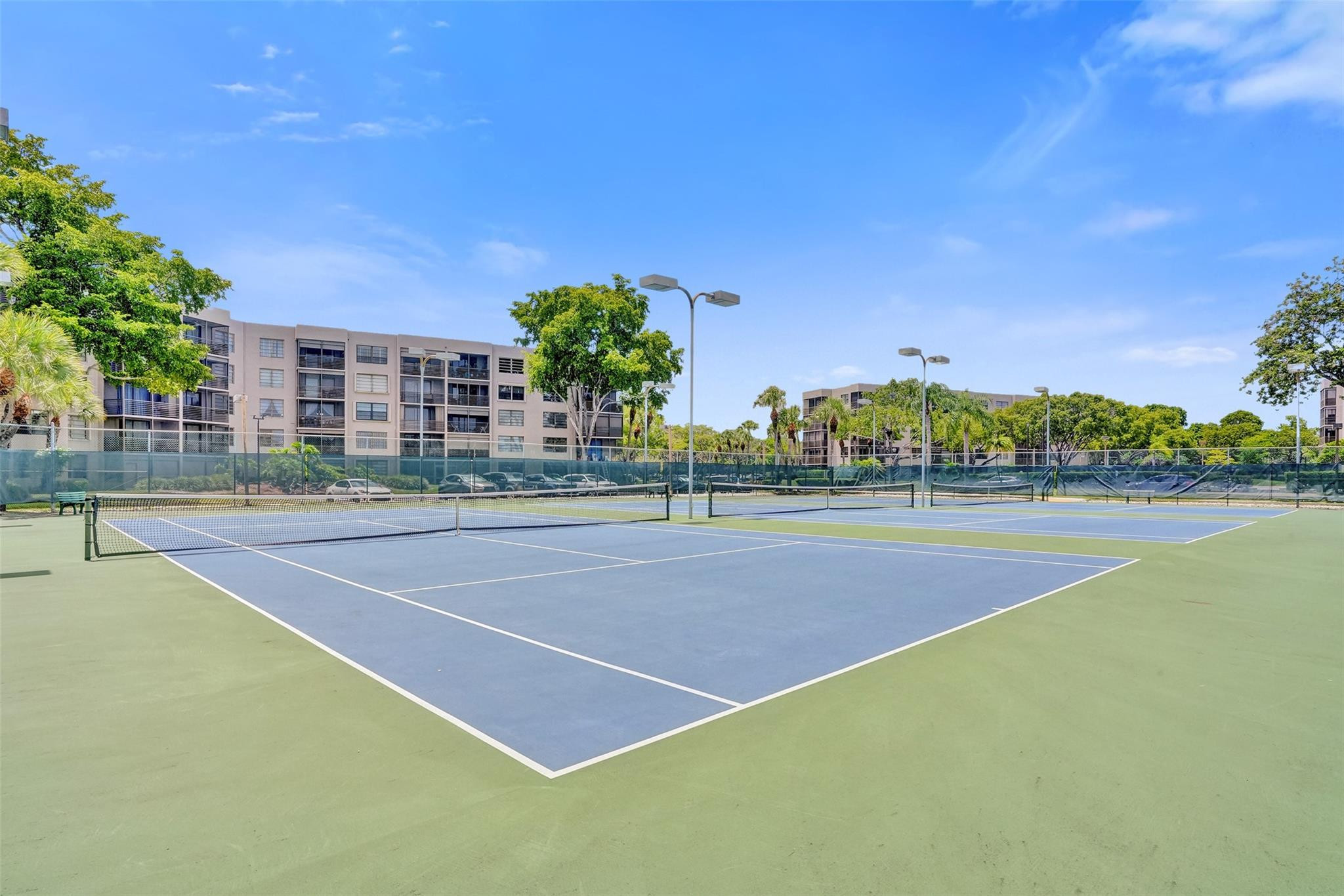 900 Colony Point Circle, Unit 221 Pembroke Pines, FL 33026 - Photo 25 of 29 Tennis courts