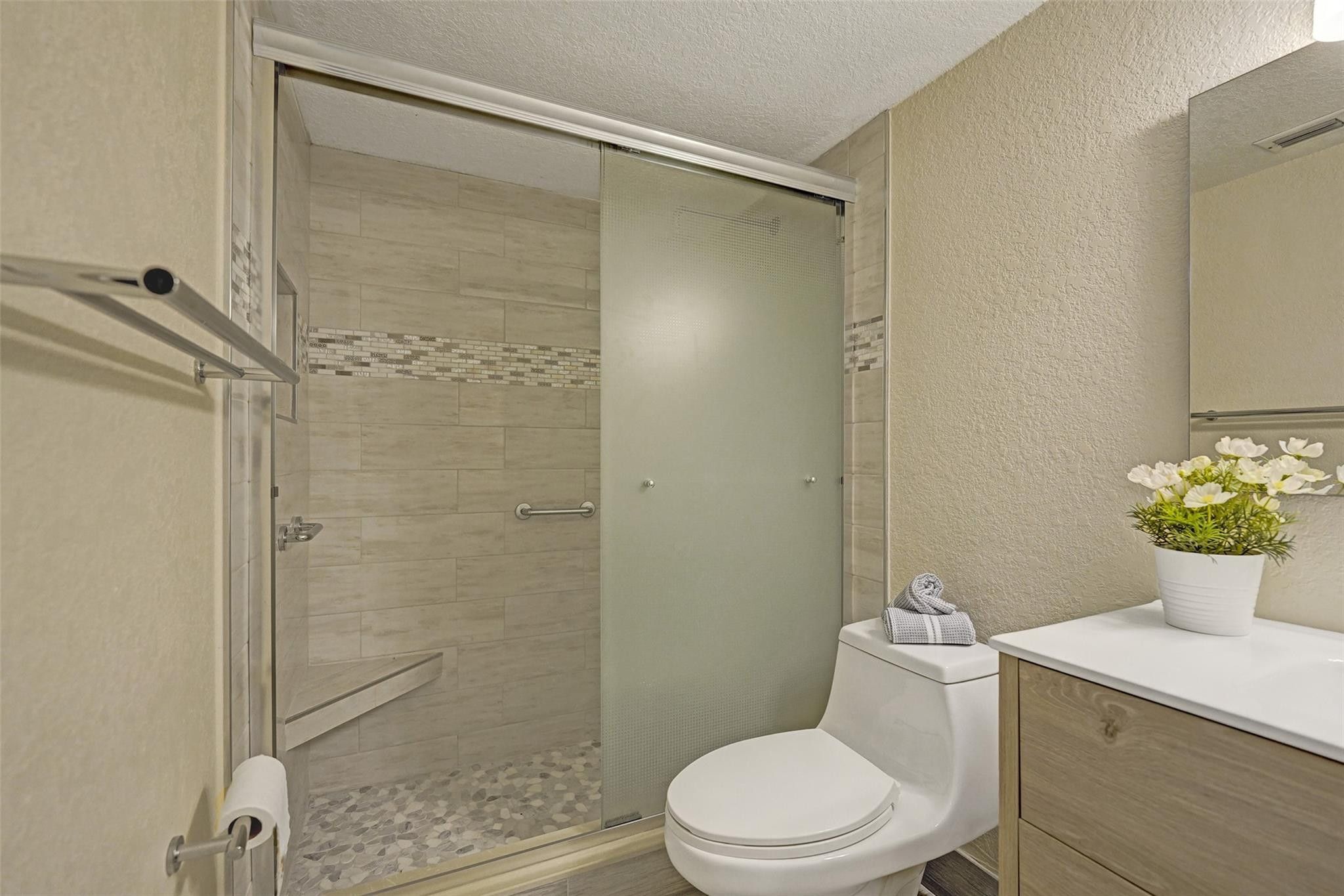 900 Colony Point Circle, Unit 221 Pembroke Pines, FL 33026 - Photo 9 of 29 Photo 9