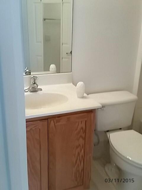 3221 Laurel Ridge Circle Riviera Beach, FL 33404 - Photo 8 of 14 guest bath