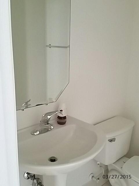 3221 Laurel Ridge Circle Riviera Beach, FL 33404 - Photo 10 of 14 half bath