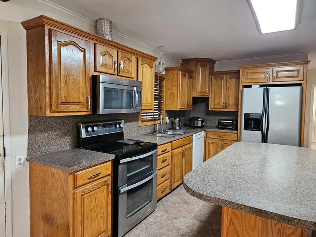 $490,000 | 1018 An County Road 2301, Tennessee Colony, TX 75861