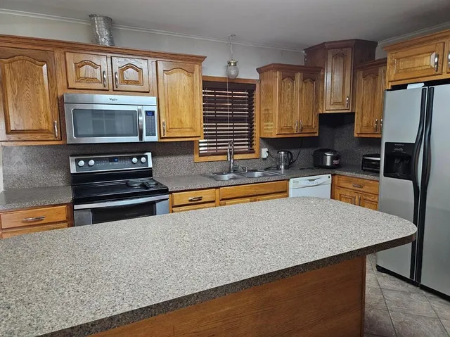 $490,000 | 1018 An County Road 2301, Tennessee Colony, TX 75861