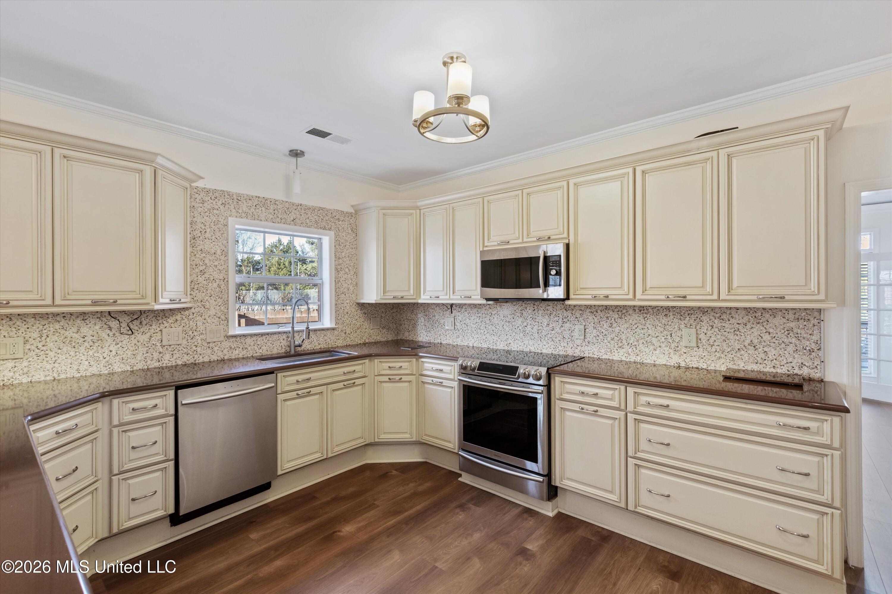 9160 Plantation Road Olive Branch, MS 38654 - Photo 8 of 27 08-9160 Plantation Rd-8