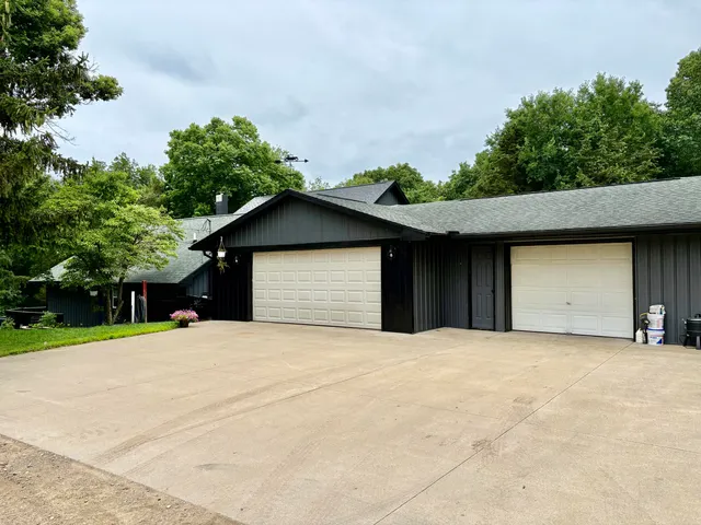 $739,900 | 12141 Lawrence Road, Brooklyn, MI 49230