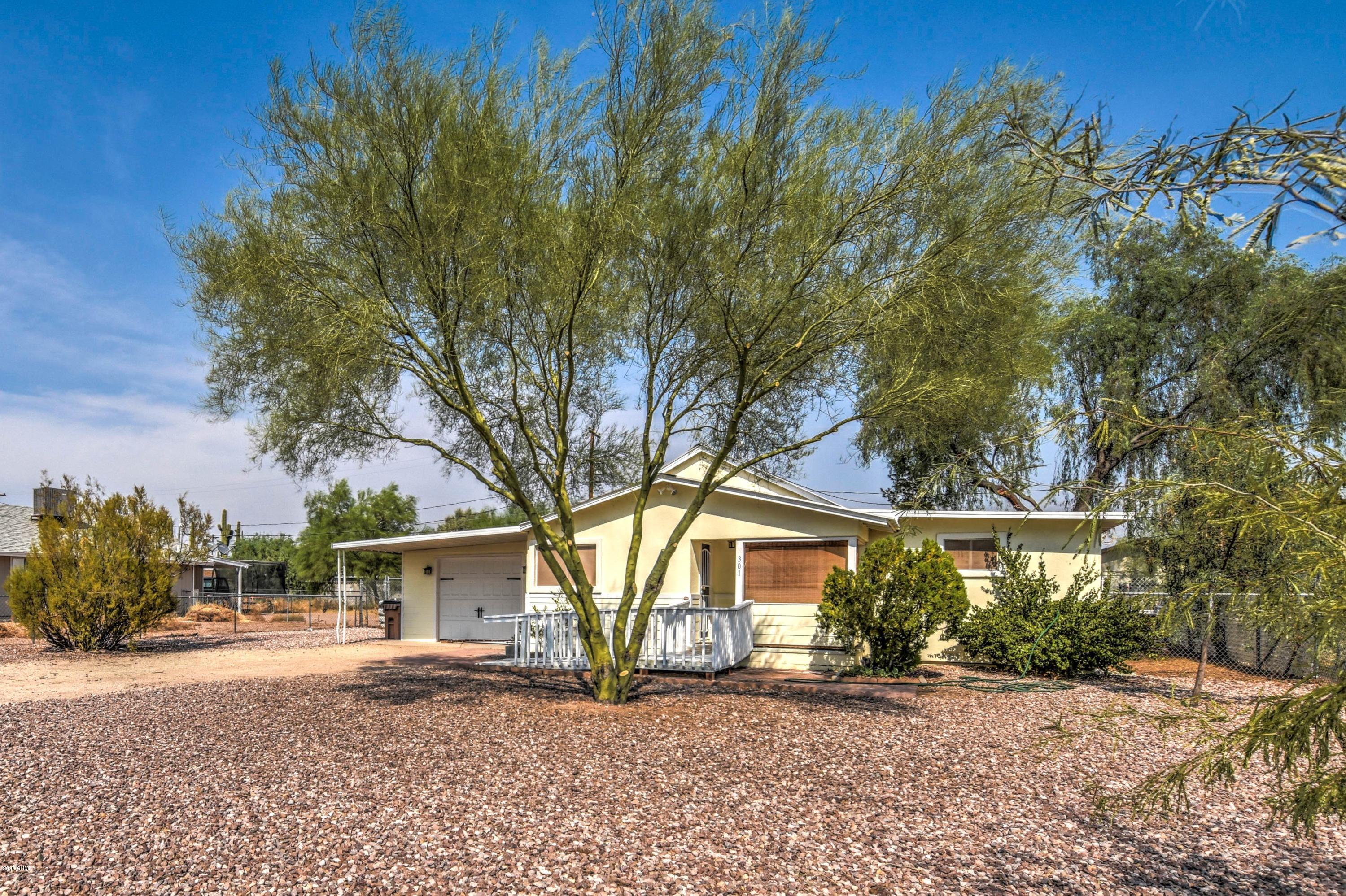 301 South Mountain Road Apache Junction, AZ 85120 - Photo 1 of 29 Front exterior