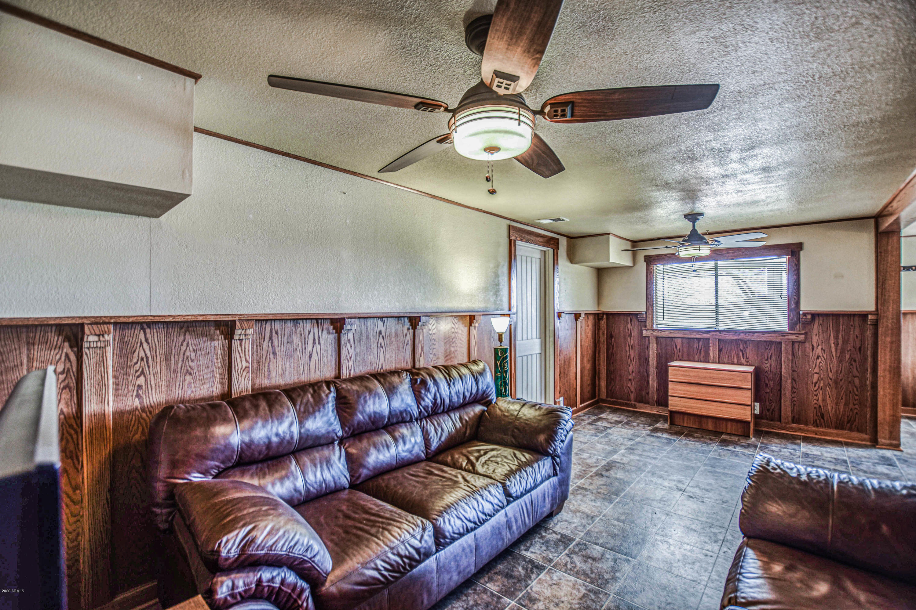 301 South Mountain Road Apache Junction, AZ 85120 - Photo 7 of 29 Great Room