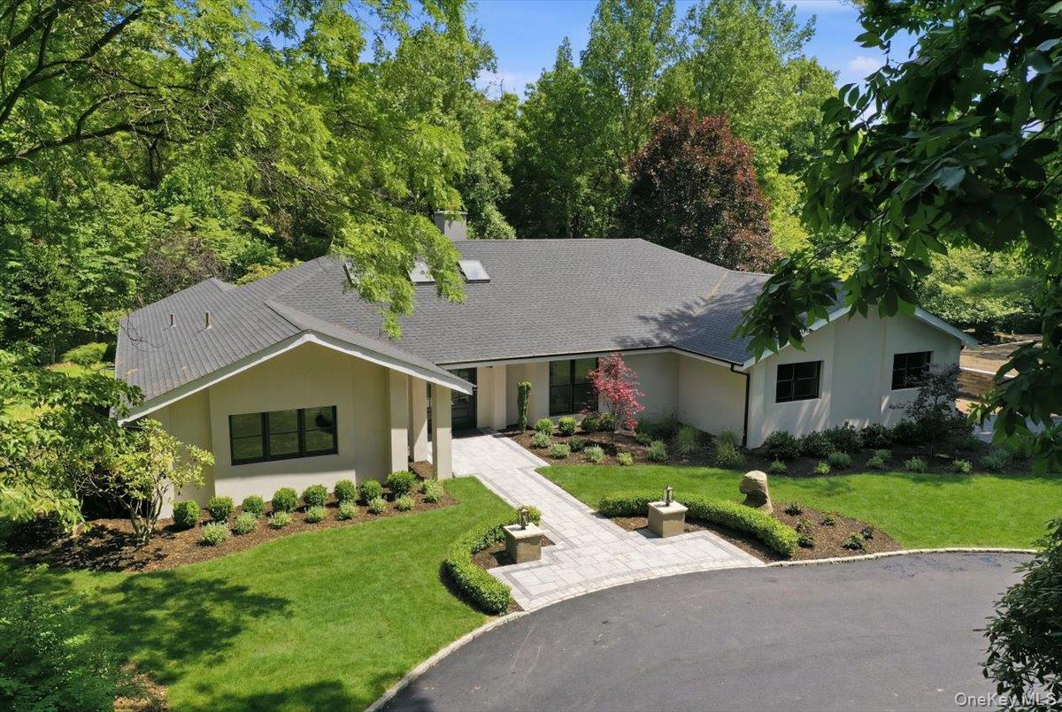 4 Short Path Nissequogue, NY 11780 - Photo 2 of 49