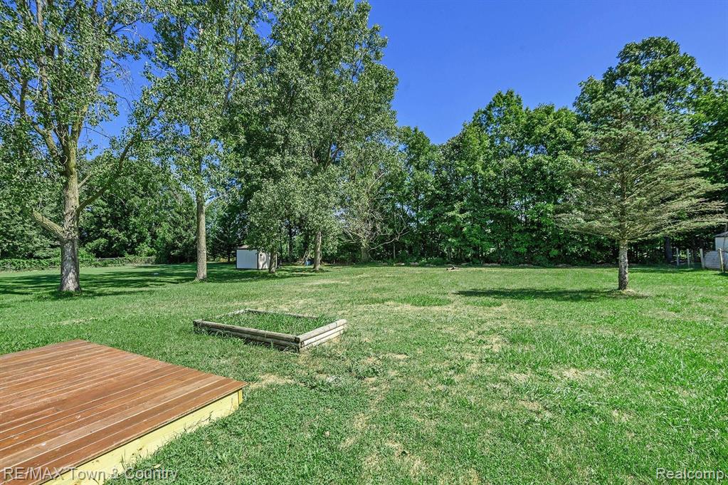 7330 Nichols Road Flushing, MI 48433 - Photo 18 of 20