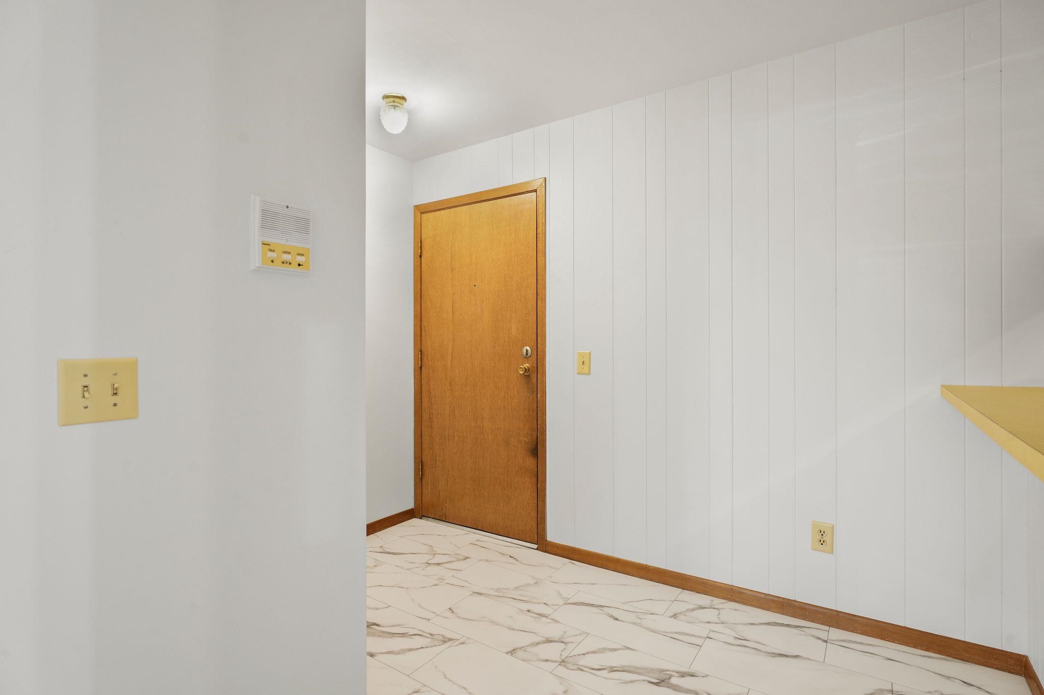 1505 Martin Street, Unit 8 Madison, WI 53713 - Photo 3 of 34 Gallery Image 3