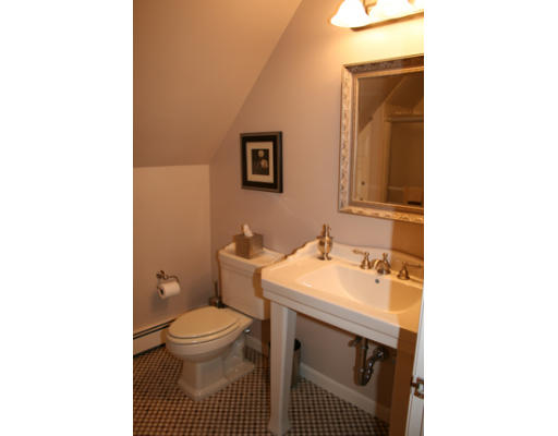 18 Midland Road Lynnfield, MA 01940 - Photo 13 of 23 Gallery Image 13