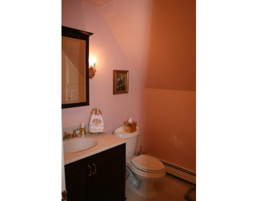 18 Midland Road Lynnfield, MA 01940 - Photo 14 of 23 Gallery Image 14