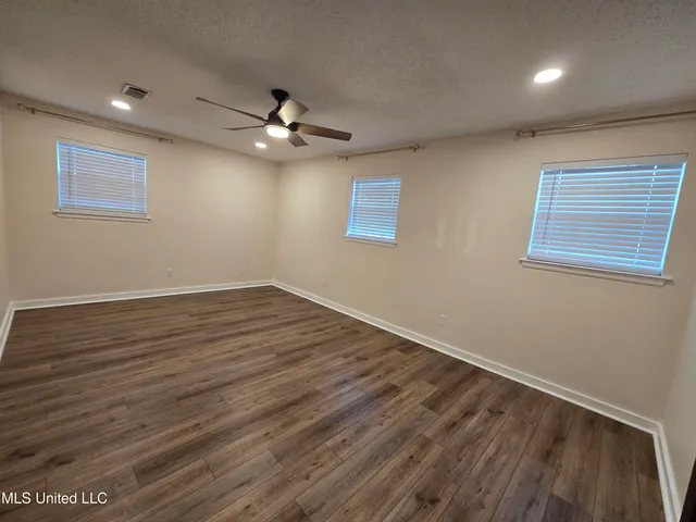 $1,900 | 2194 George Walton Drive, Biloxi, MS 39531