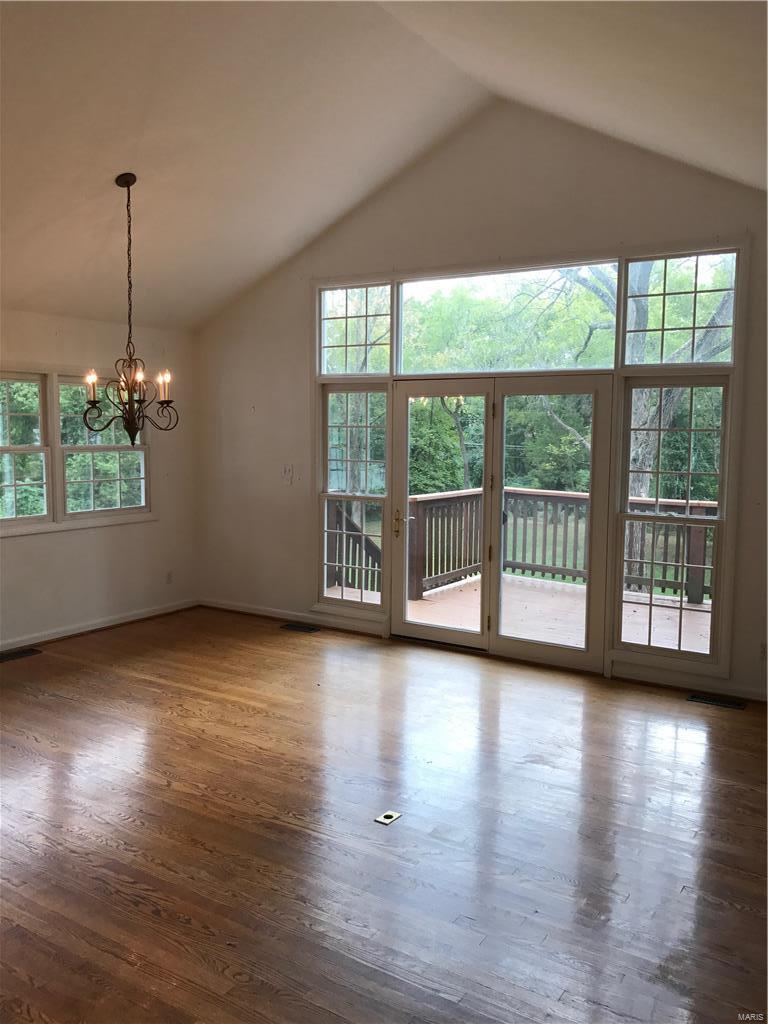 9550 Litzsinger Road Ladue, MO 63124 - Photo 2 of 12 Gallery Image 2