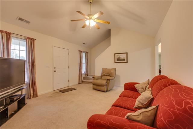 709 Crescent Road Murfreesboro, TN 37128 - Photo 4 of 18 3rd view of the great room