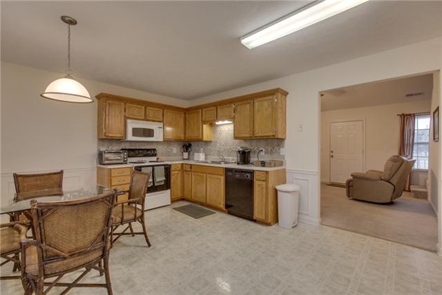 709 Crescent Road Murfreesboro, TN 37128 - Photo 7 of 18 Another view of the kitchen looking into the great room