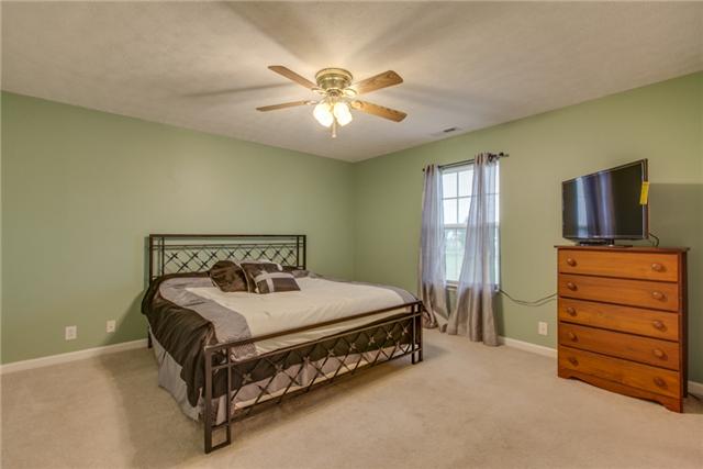 709 Crescent Road Murfreesboro, TN 37128 - Photo 9 of 18 Master bedroom