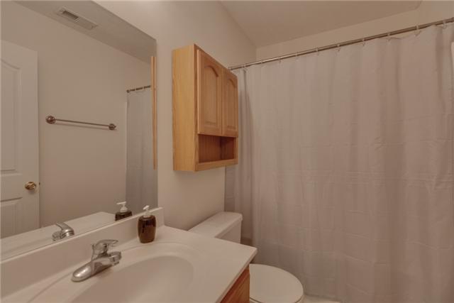 709 Crescent Road Murfreesboro, TN 37128 - Photo 10 of 18 Master bath