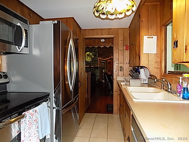 3 Partridge Lane New Fairfield, CT 06812 - Photo 15 of 26 a kitchen with a refrigerator and a sink