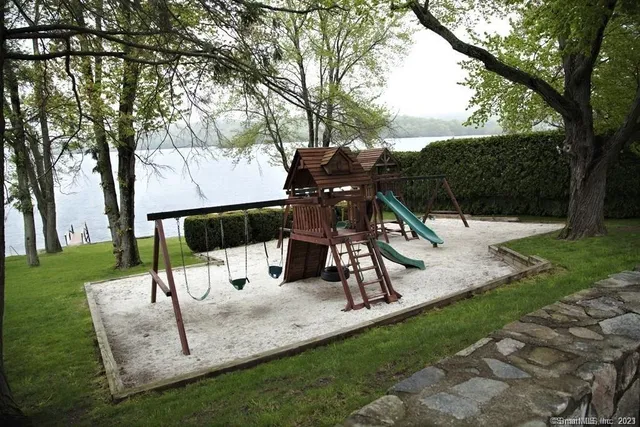 a view of outdoor space with city view