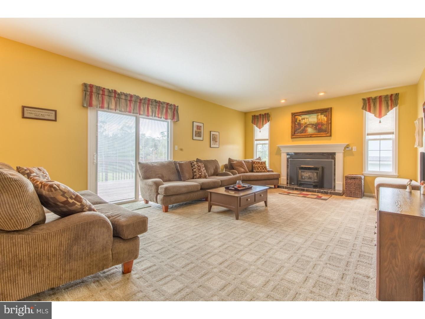 5013 Hiffletrayer Road Green Lane, PA 18054 - Photo 10 of 25 Family Room
