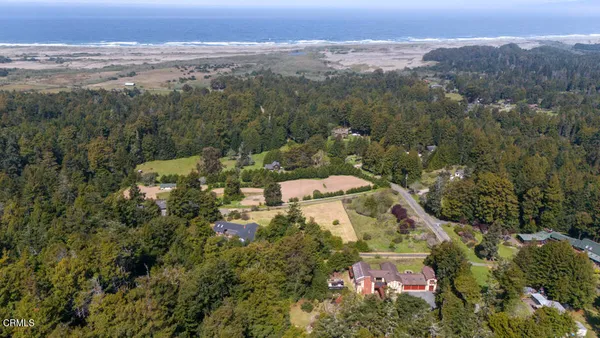 $1,575,000 | 33451 Little Valley Road, Fort Bragg, CA 95437