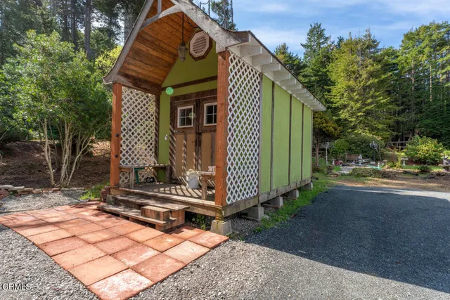 $1,675,000 | 33451 Little Valley Road, Fort Bragg, CA 95437