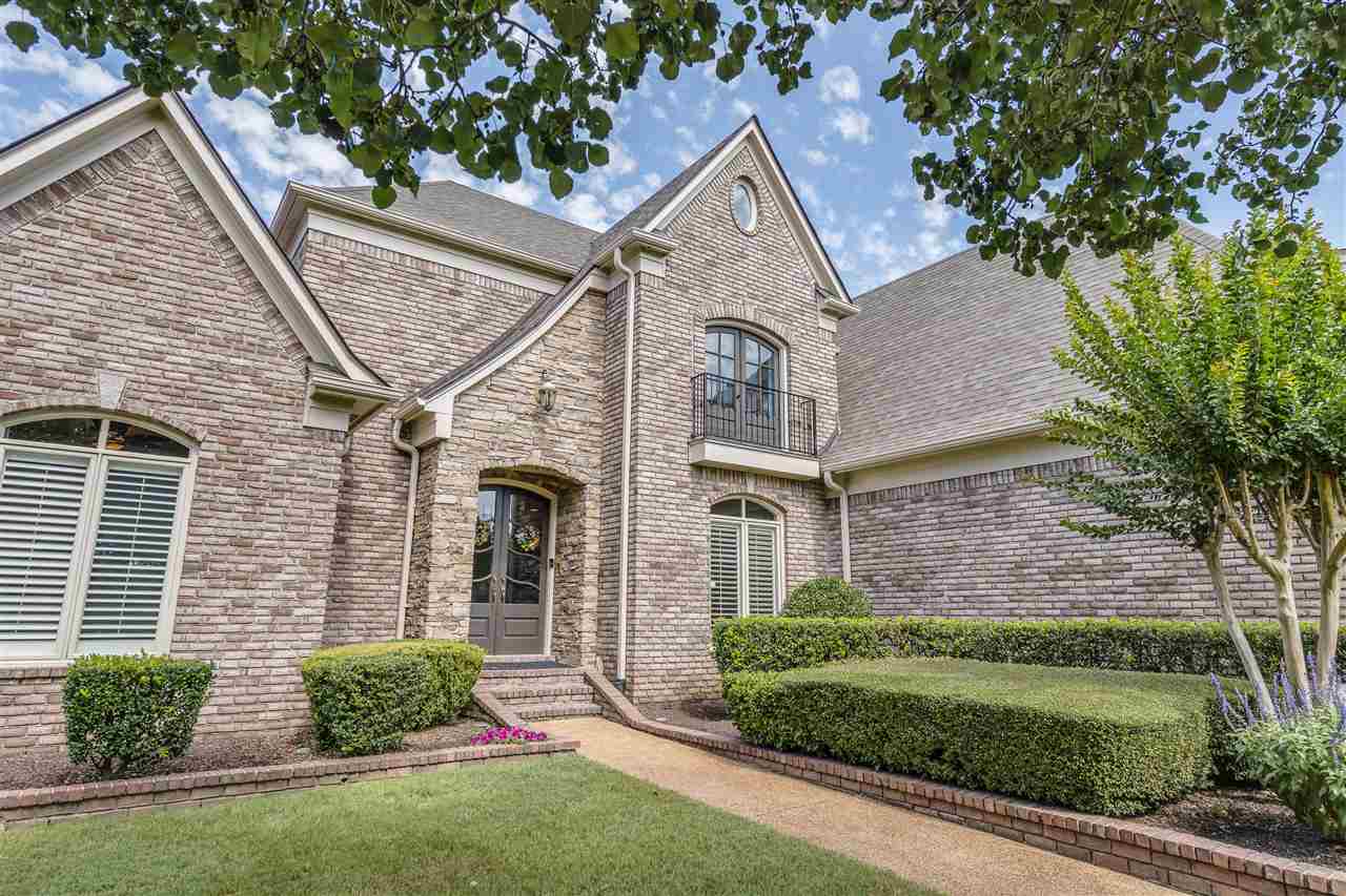 1045 Fall Springs Road Collierville, TN 38017 - Photo 2 of 25