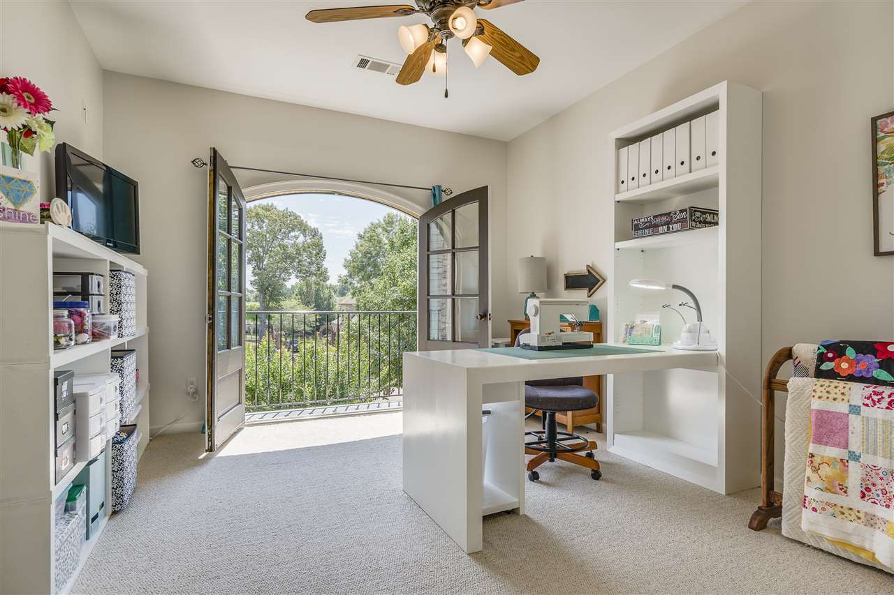 1045 Fall Springs Road Collierville, TN 38017 - Photo 14 of 25