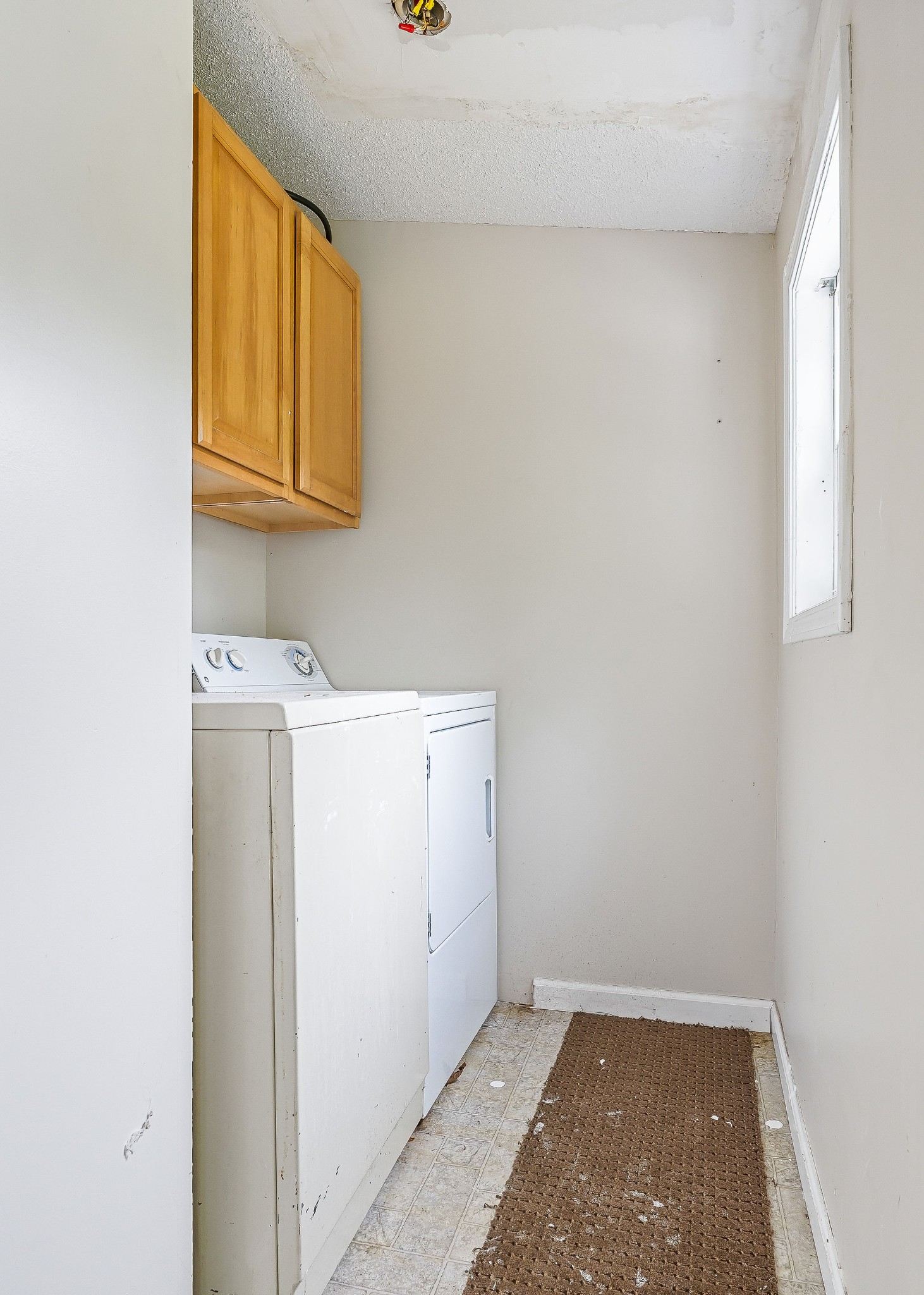 229 Craig Road Monterey, TN 38574 - Photo 6 of 18 a utility room with a window