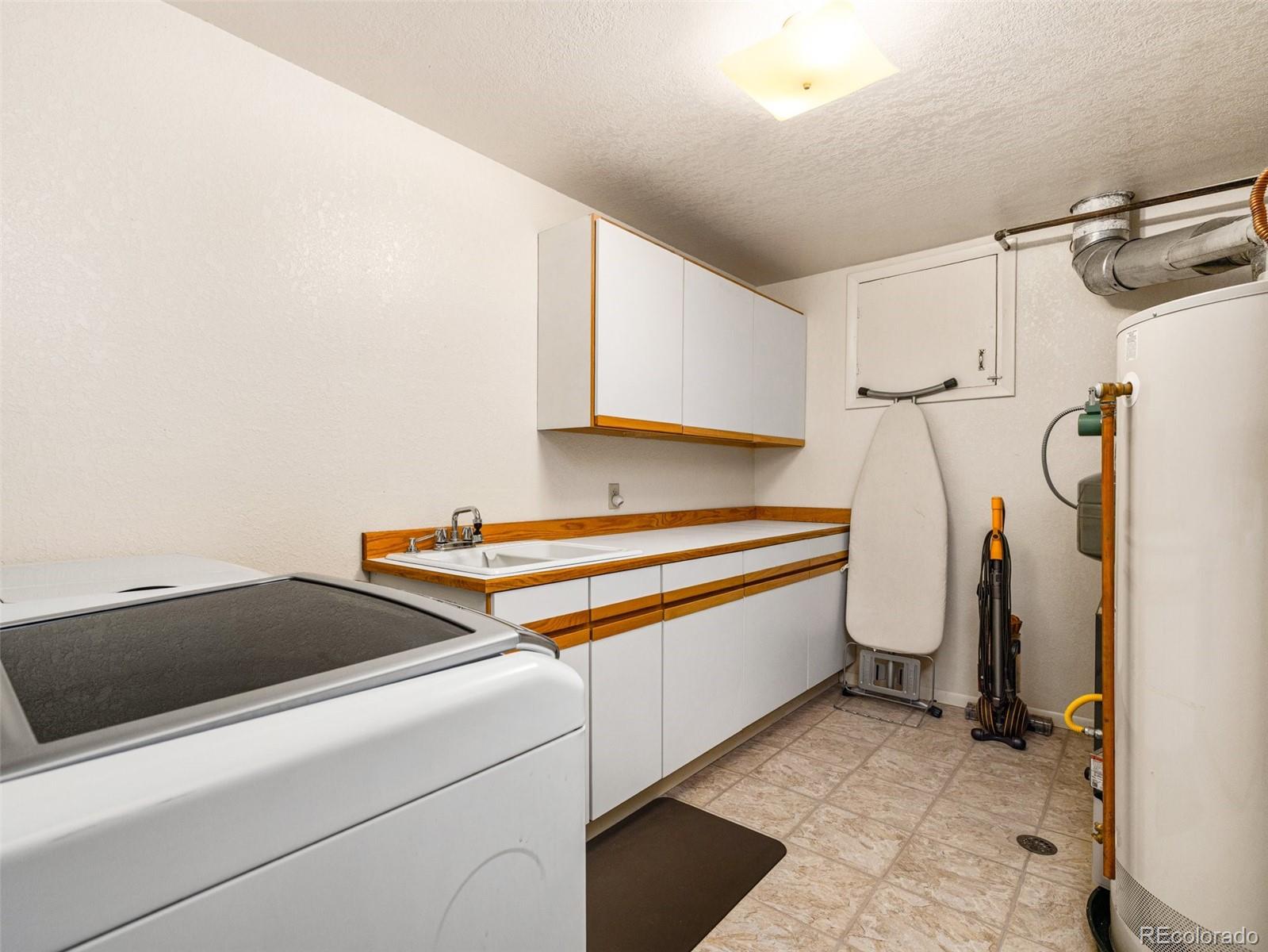 1064 Ridgeview Place Canon City, CO 81212 - Photo 18 of 39