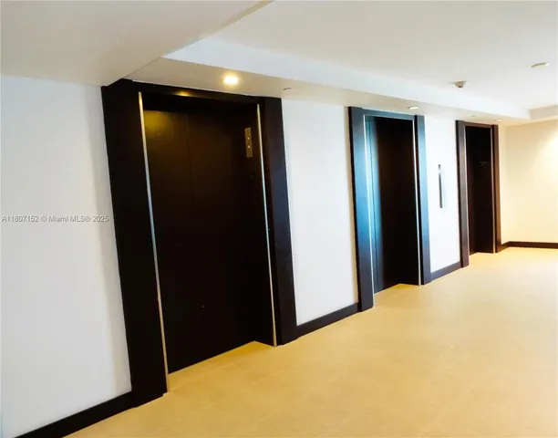 $680,000 | 5701 Collins Avenue, Unit 1619, Miami Beach, FL 33140