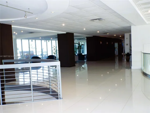 $680,000 | 5701 Collins Avenue, Unit 1619, Miami Beach, FL 33140