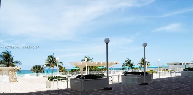 $680,000 | 5701 Collins Avenue, Unit 1619, Miami Beach, FL 33140