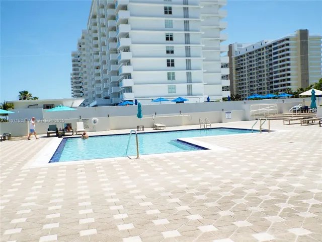 $680,000 | 5701 Collins Avenue, Unit 1619, Miami Beach, FL 33140