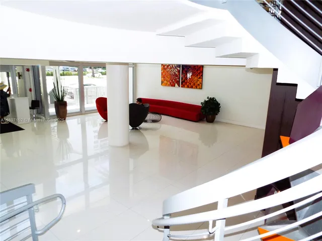 $680,000 | 5701 Collins Avenue, Unit 1619, Miami Beach, FL 33140