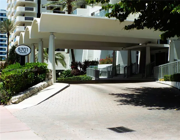 $680,000 | 5701 Collins Avenue, Unit 1619, Miami Beach, FL 33140