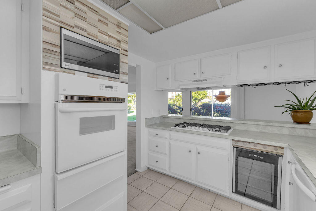 2033 Ramon Road, Unit 7A Palm Springs, CA 92264 - Photo 11 of 21 Kitchen