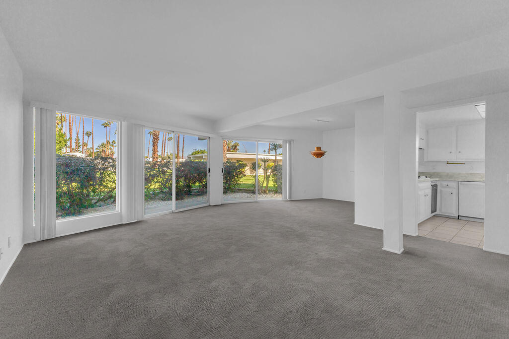 2033 Ramon Road, Unit 7A Palm Springs, CA 92264 - Photo 5 of 21 LR from front door