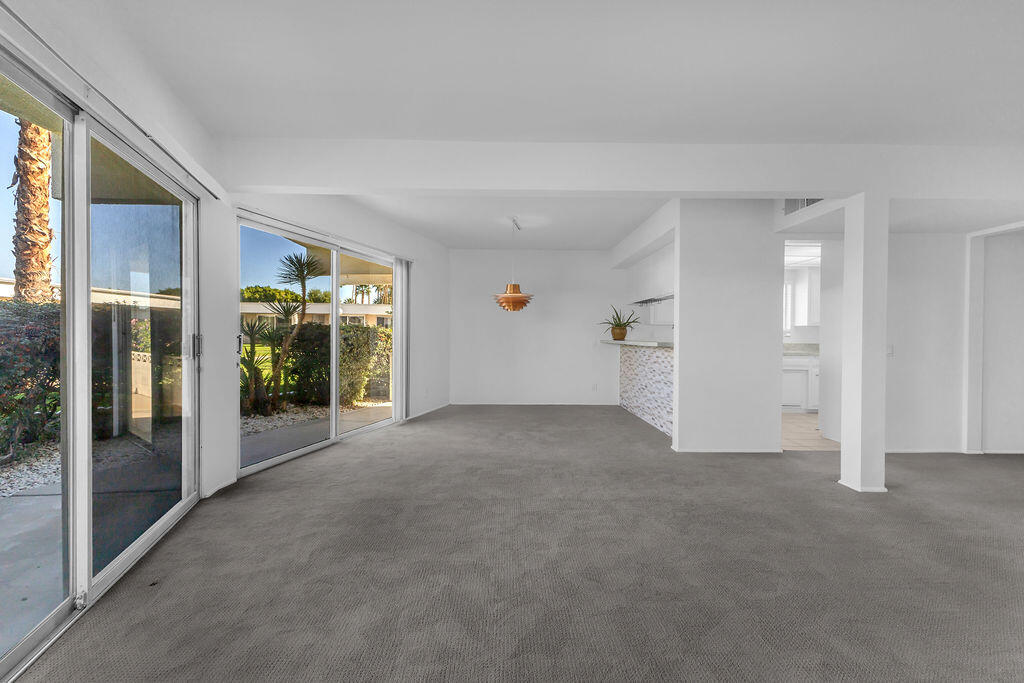 2033 Ramon Road, Unit 7A Palm Springs, CA 92264 - Photo 7 of 21 Living Room