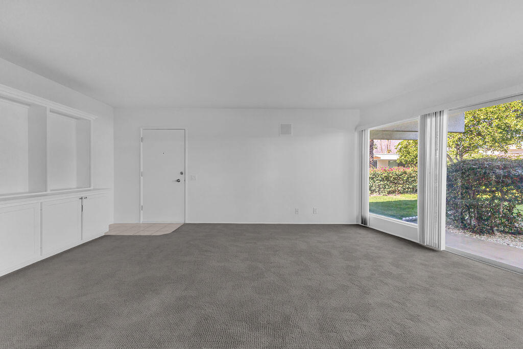 2033 Ramon Road, Unit 7A Palm Springs, CA 92264 - Photo 8 of 21 Living Room