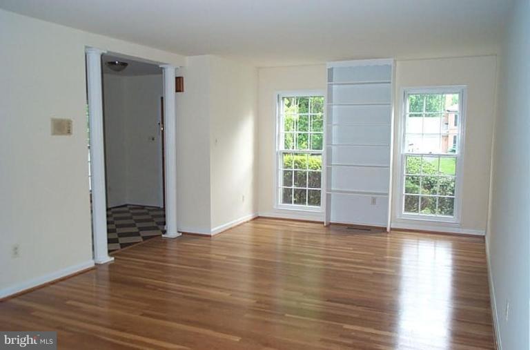 9040 Rouen Lane Potomac, MD 20854 - Photo 7 of 17 Living Room #2