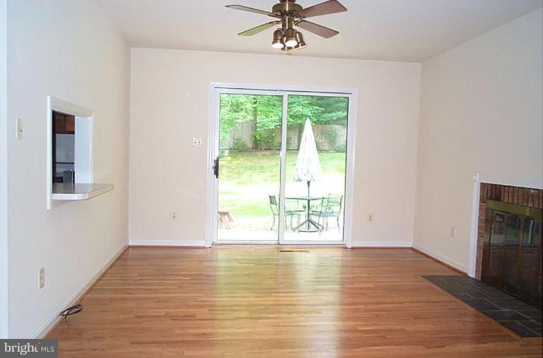 9040 Rouen Lane Potomac, MD 20854 - Photo 9 of 17 Family room