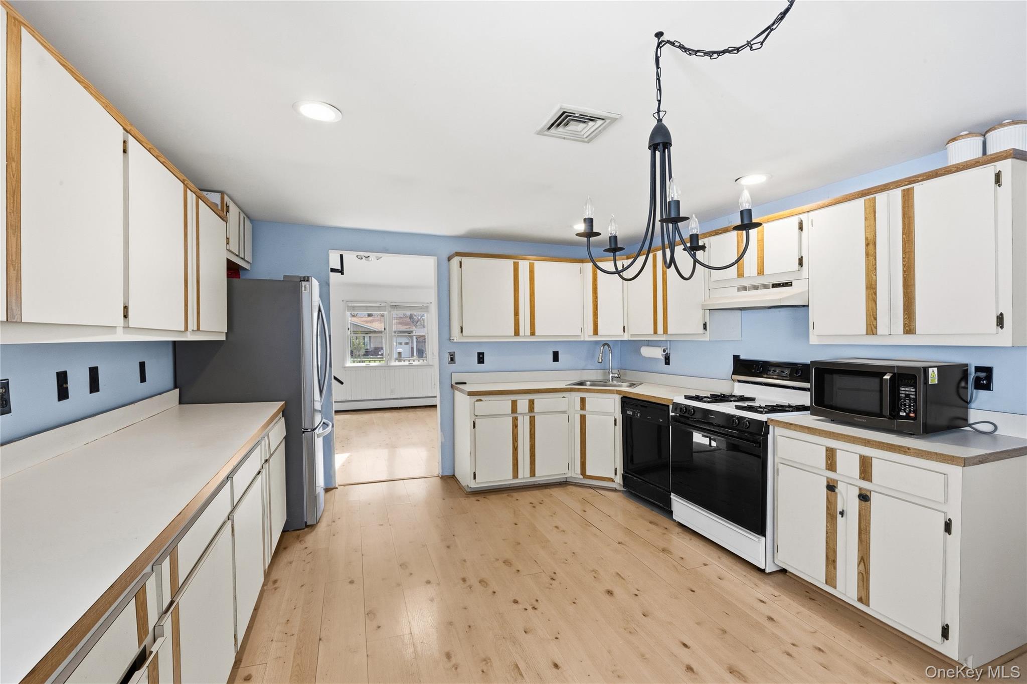 92 Wauwepex Trail Ridge, NY 11961 - Photo 17 of 29