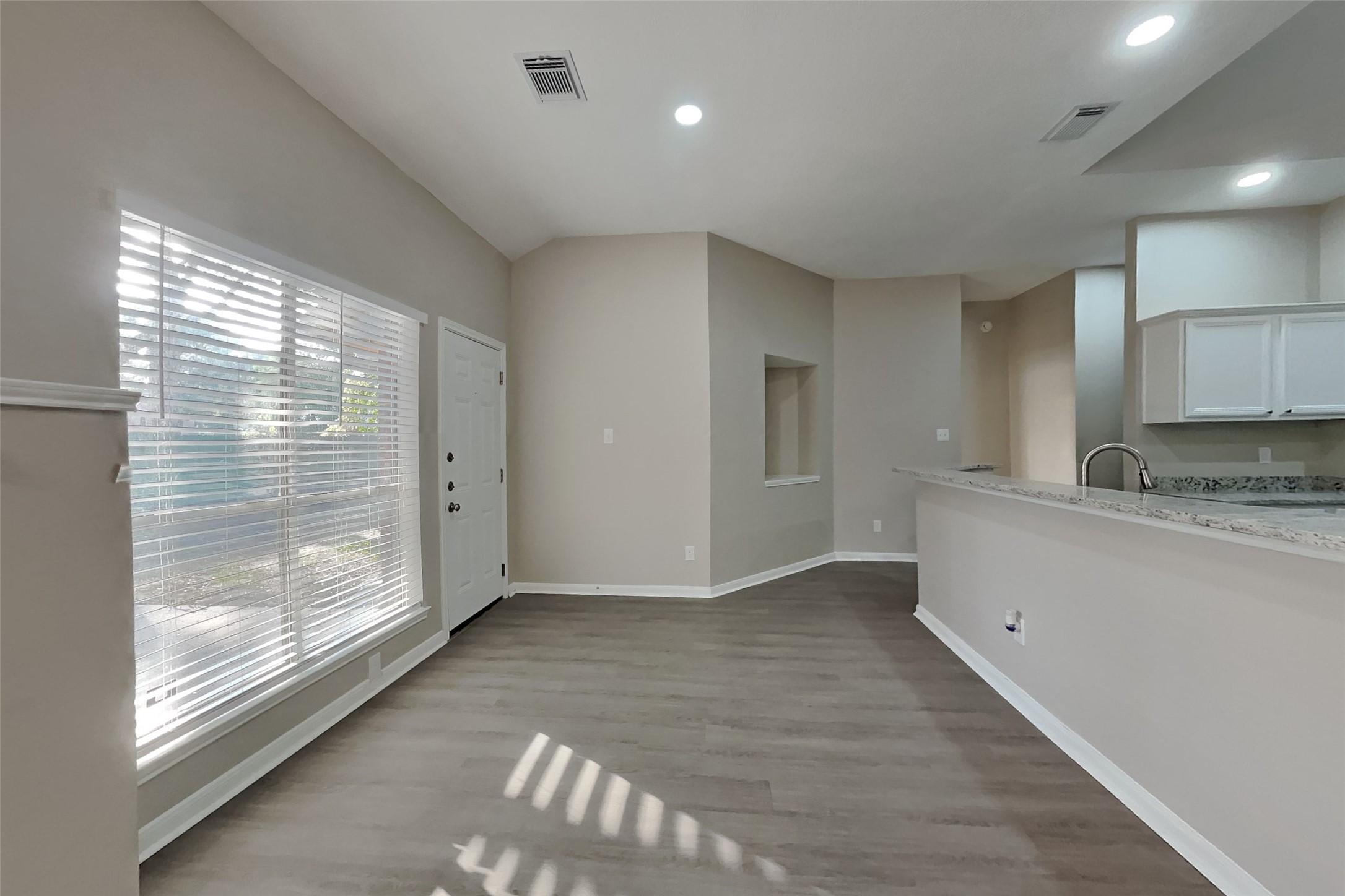 16902 Canyon Ridge Court Spring, TX 77379 - Photo 8 of 21 Gallery Image 8
