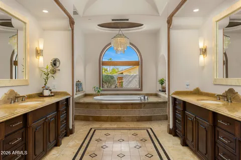 $6,195,000 | 5401 East Mockingbird Lane, Paradise Valley, AZ 85253
