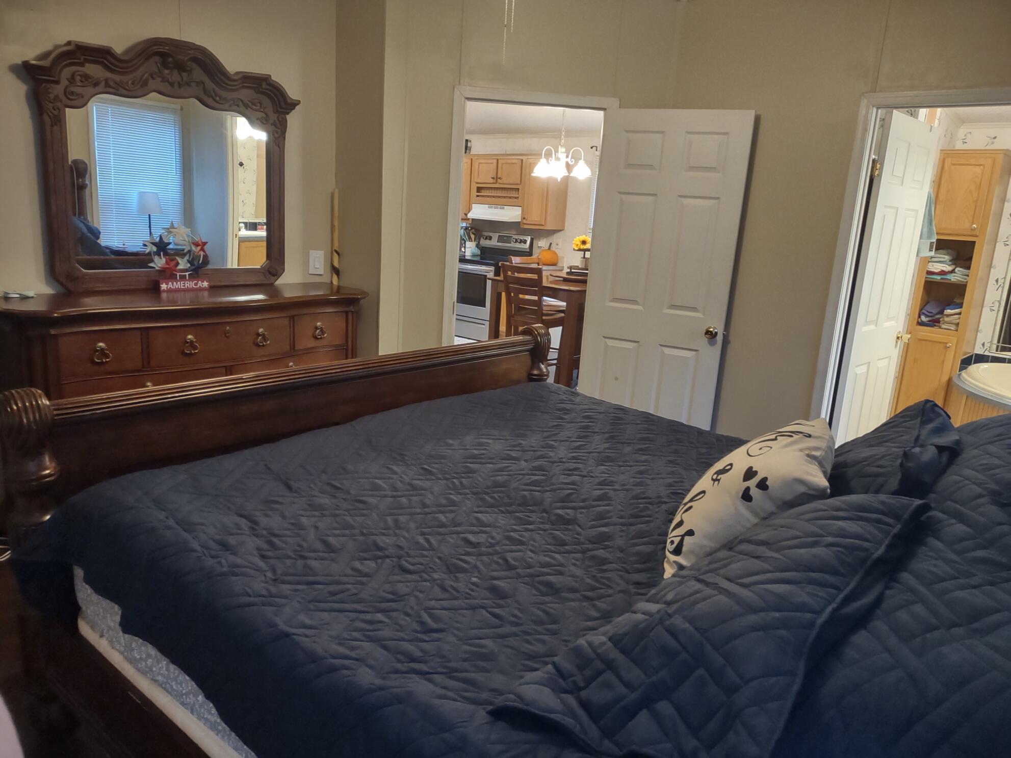 539 Craig Woods Road New Castle, VA 24127 - Photo 14 of 29 CW Master room